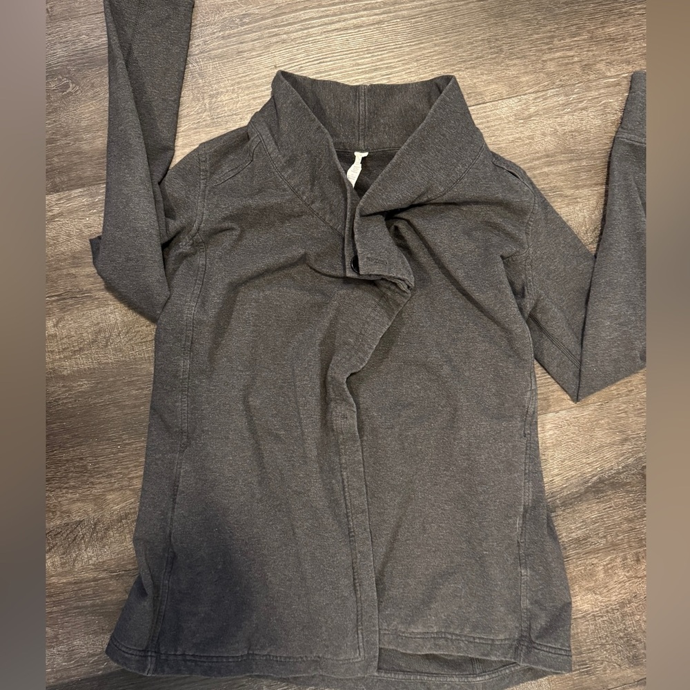 Lululemon grey size 4 open front cardigan